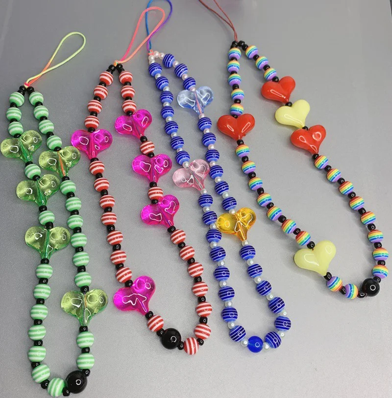 Cadena con cordón para teléfono móvil para mujer, brazalete con cuentas de arcoíris acrílicas de Color antipérdida, bricolaje, de resina, corazón de amor