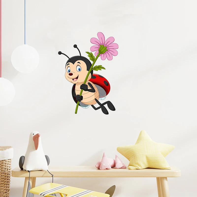 Pegatinas de pared de mariquita de dibujos animados para niños, calcomanías decorativas para guardería, pegatinas divertidas para coche, M244