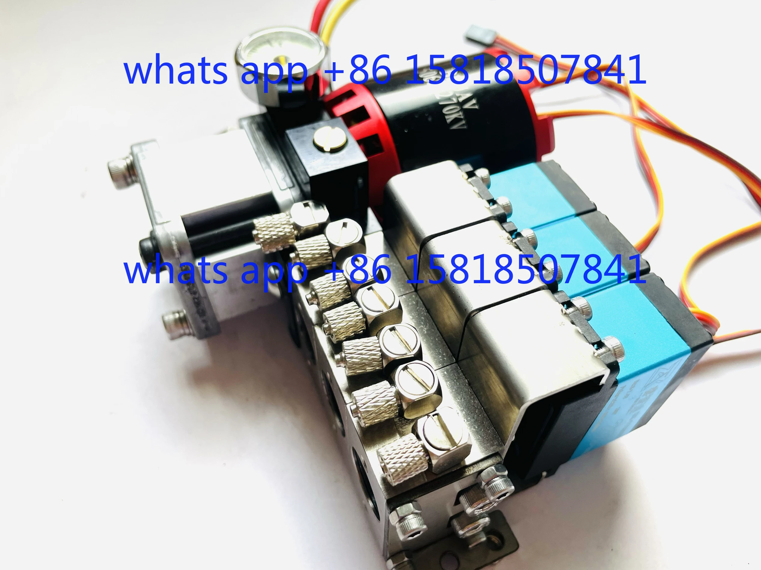 Hydraulic excavator model pump valve integrated splicing!