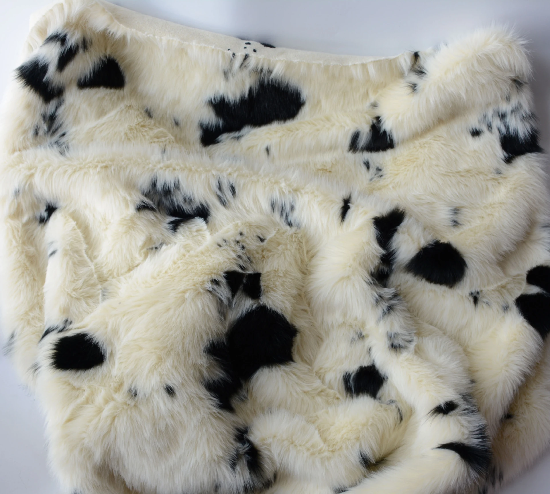 

1yard Toy Doll Coat Vest Stage Cosplay DIY Newborn Photographic fabric Cow patterned jacquard large fur Fabrics For clothing