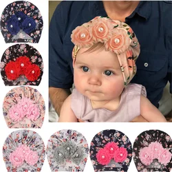 Cappello da bambino dolce stampa floreale con decorazioni floreali in pizzo neonato bambino morbido turbante delicato sulla pelle avvolge la testa accessori per capelli carini