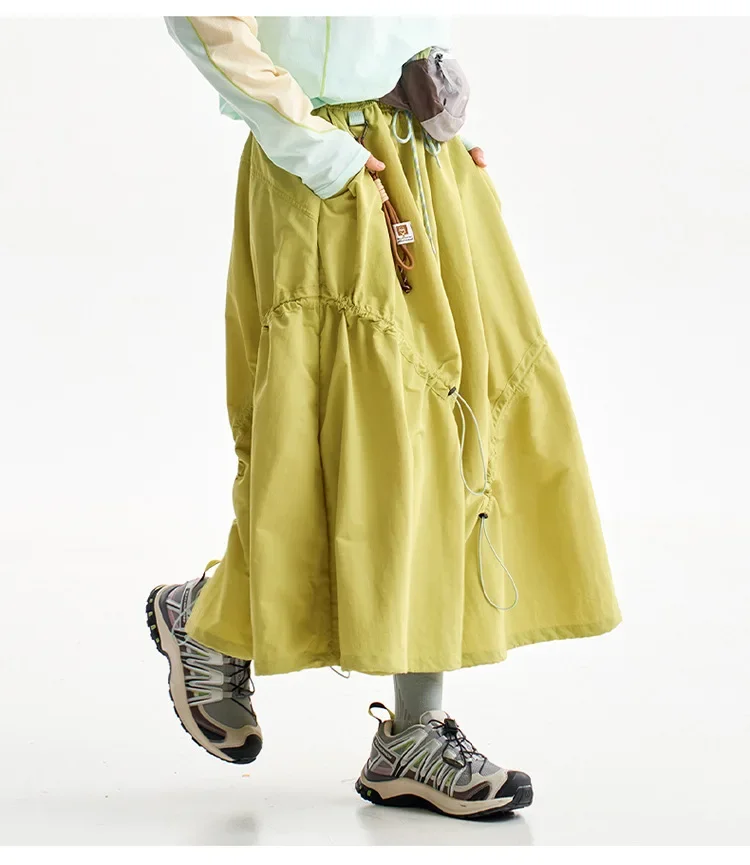 Multifunktionale Tech-Hose für Damen mit wandelbarem Saum, Tragegriff hinten, leicht, wasserabweisend, für Stadt und Outdoor, elastischer Bund. – Detail 19