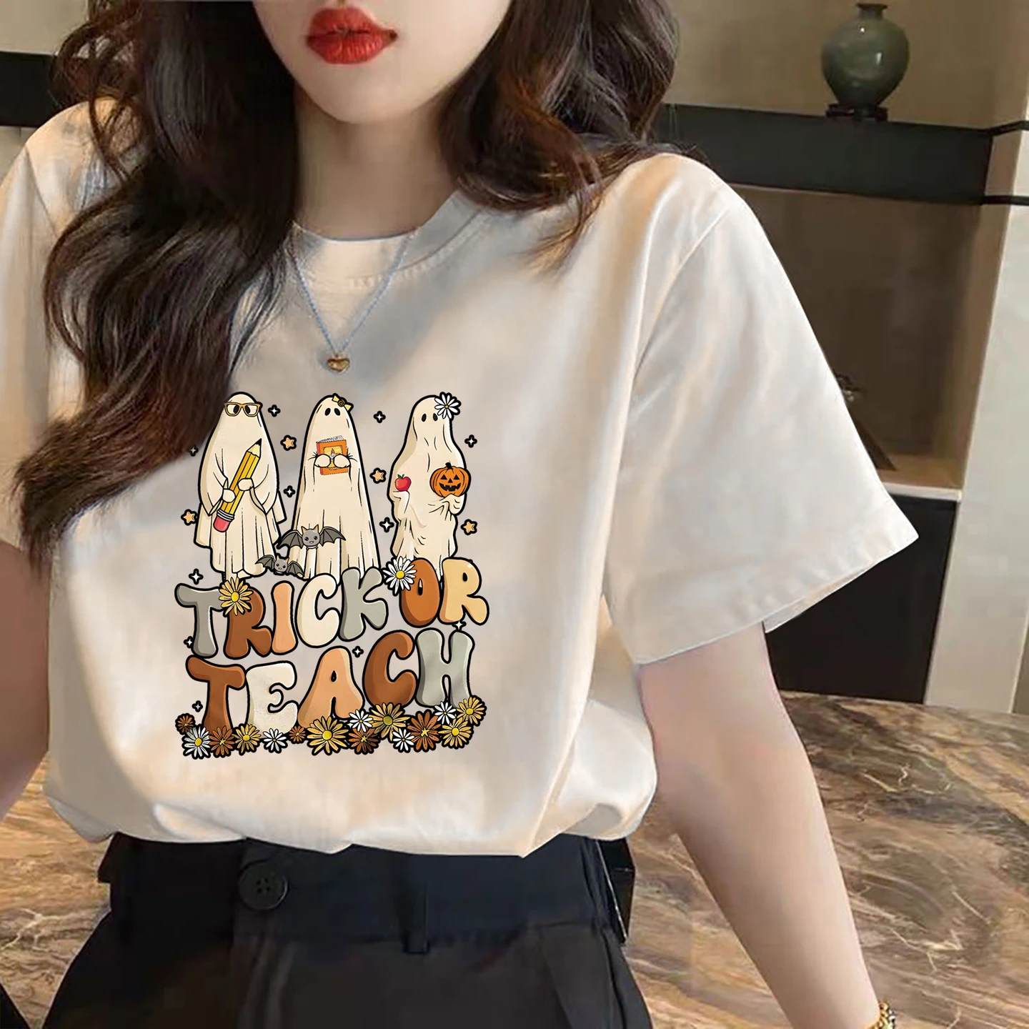 เสื้อยืดฮาโลวีน 2025 แฟชั่นใหม่ ขายดี เสื้อแขนสั้นลำลอง สตรีทแวร์ ลายผี เสื้อยืดคอตตอน คอกลม