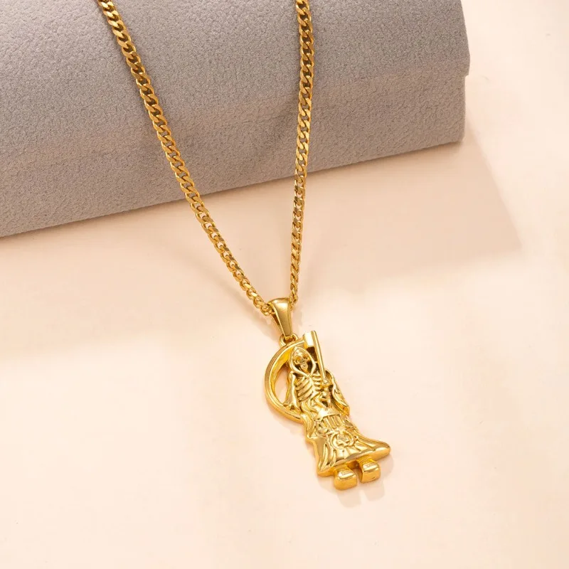 

Stainless steel necklace, cast skull head, sickle pendant, hip-hop vacuum plated titanium steel jewelry