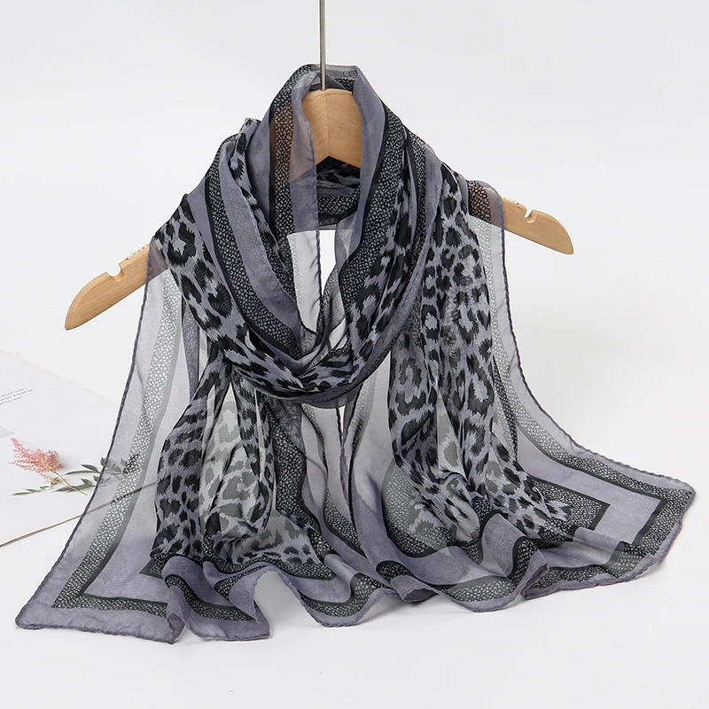 2025 New Fashion 45*155cm Leopard Printing Chiffon Silk Scarf Women Foulard Long Shawl Scarves Summer Elegant Bandana Luxury