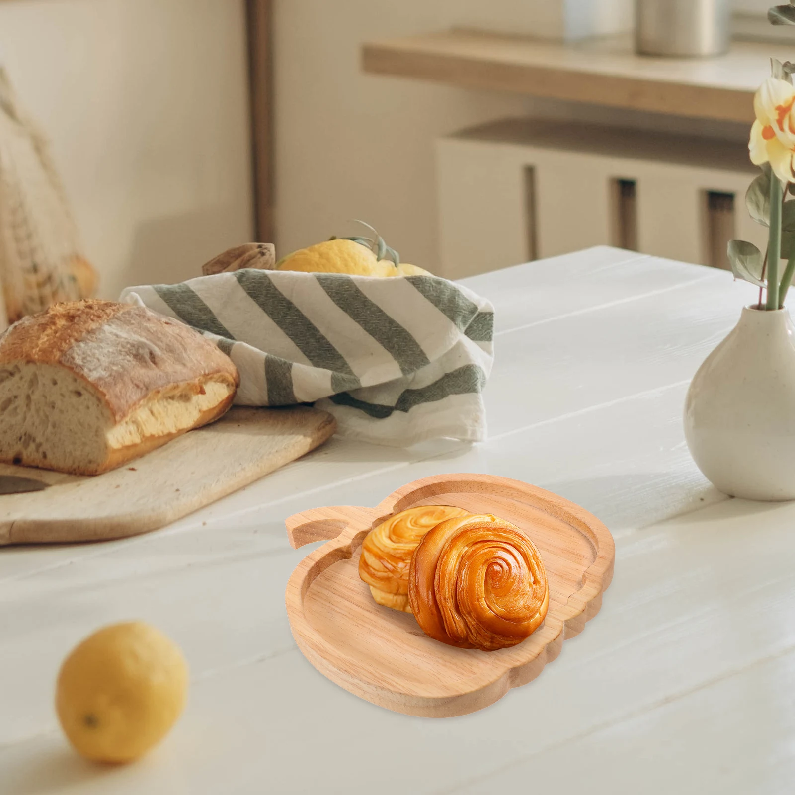 

Pumpkin Shaped Wood Snack Plate Halloween Wooden Serving Platter Food Storage Plate for Party Kitchen Dining Display