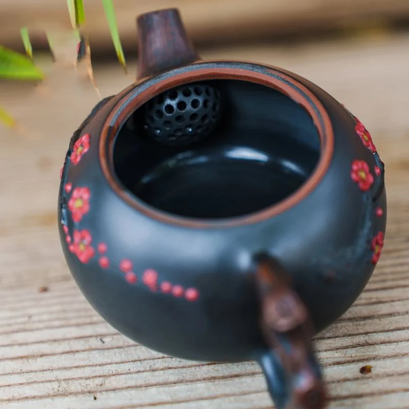 Jianshui Purple Pottery Teapot for Tea Making, Household Ceramic Single Pot, Chinese Retro Style Plum Blossom Teapot, Xishi Teap - Image 3
