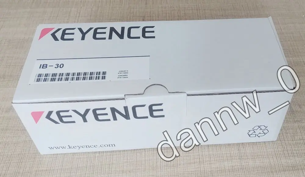 New In Box KEYENCE IB-30 Laser Sensor Amplifier Free fast shipping