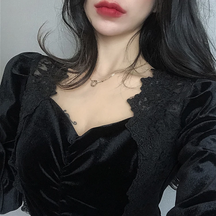 2024 sexy black lace stitching shirt female spring and autumn gauze velvet bottoming shirt female Korean temperament slim pullov