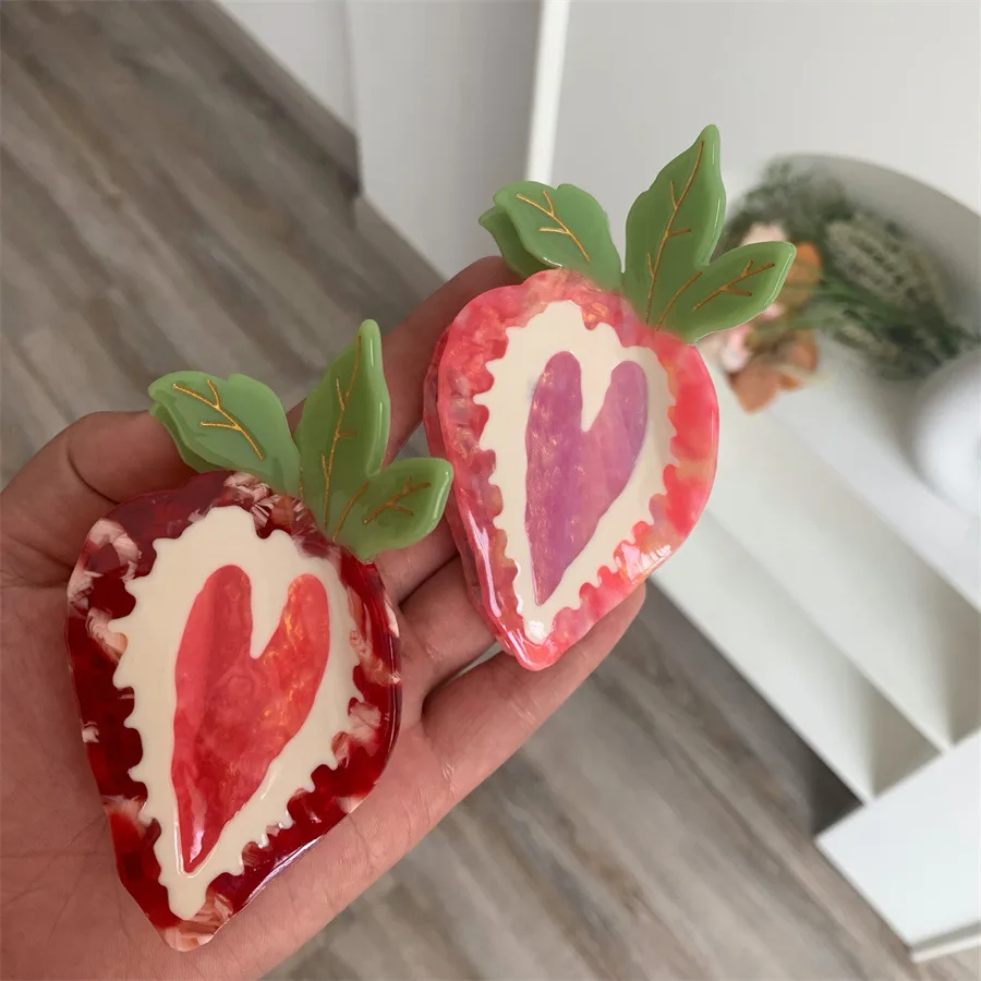 

Creative Design Love Strawberry Hair Claw Clips Niche Cute Fruits Hair Clip Pink Sweet Hairpin Hair Accessories For Women