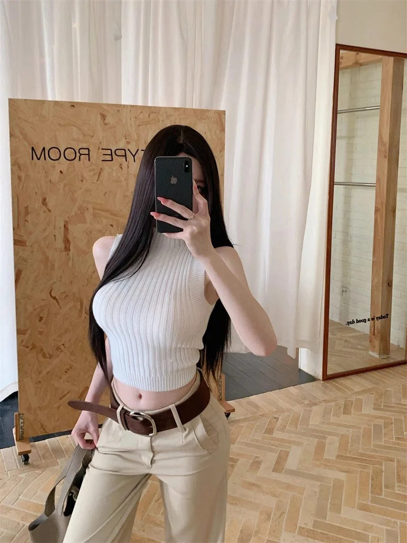 Dopasowany sweter damski z dzianiny, top z wysokim kołnierzem, gładki, uniwersalny, modny, nowość na jesień.