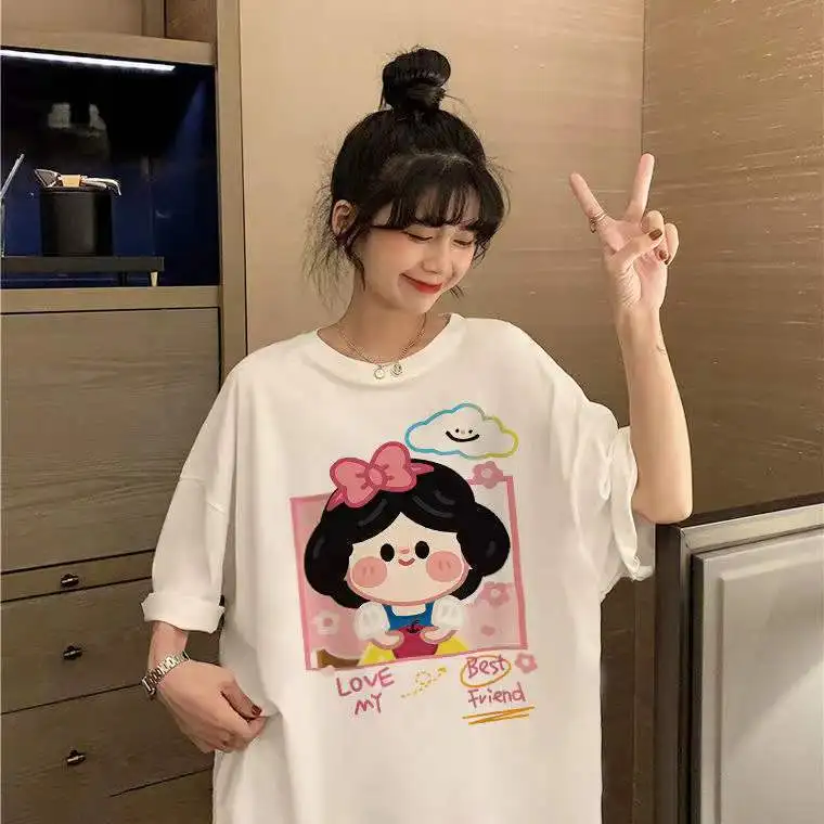 

Футболка с коротким рукавом и принтом для студенток