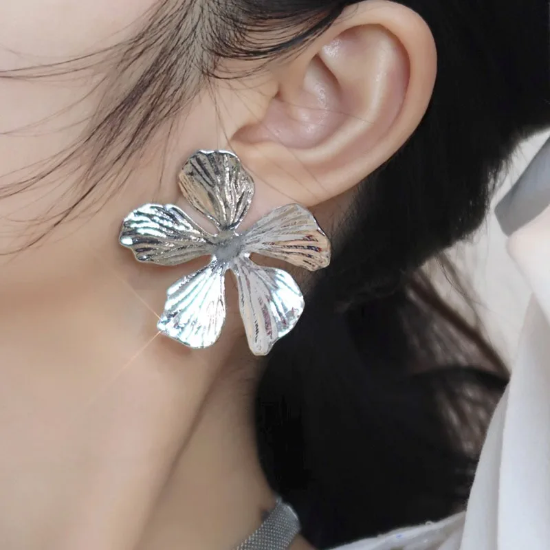 Metallic Sliver Flower Choker Necklace For Women Tassel Clavicle Chain Club Party Flower On The Neck Jewelry Fashion Accessories