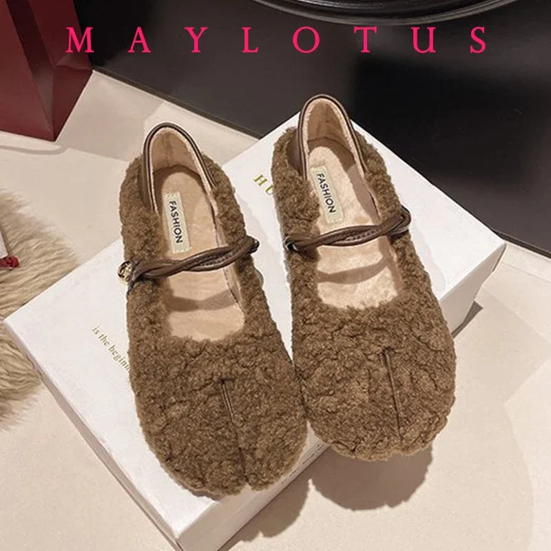 

Tabi Shoes Spilt Toe Flats Loafers Fur Round Toe Winter Casual Female Sneakers Dress Moccasin Leisure Shoes for woman