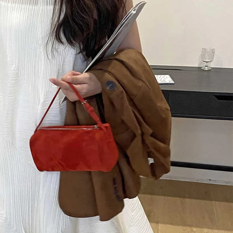 

2024 New Casual Red Women's Faux Suede Handbag Fashion Retro Mini Square Pen Holder Shape Shoulder Small Square Bag Crossbody Ba