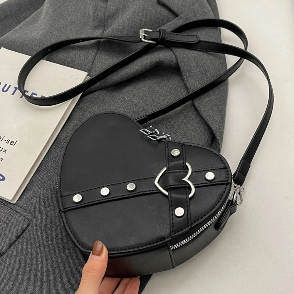 

Women Heart Shape Sling Bag PU Leather Small Heart Rivet Bag Solid Color Adjustable Strap Outdoor Bag Gift for Valentine's Day