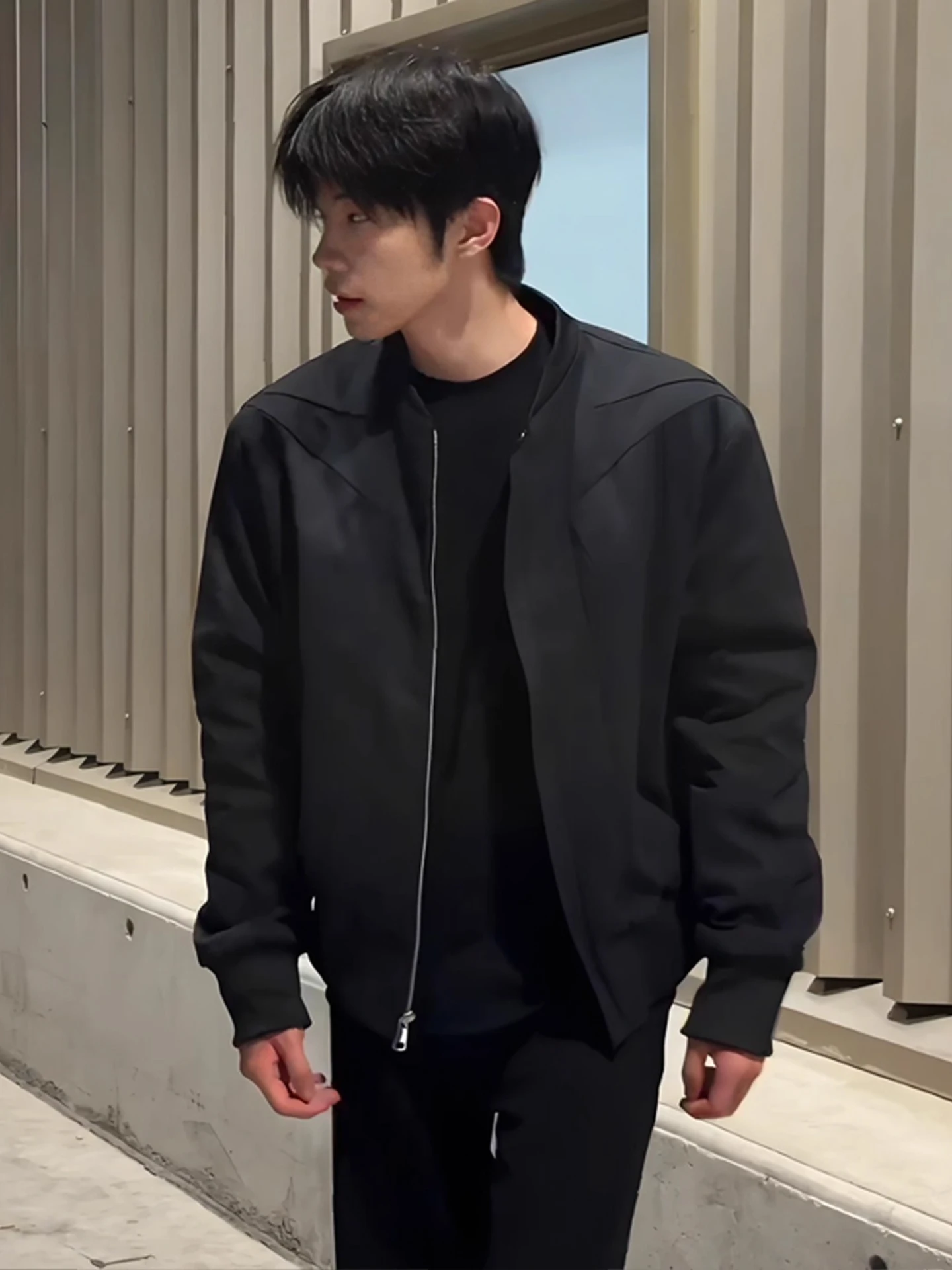 

Мужская куртка-бомбер American Sle Baseball для осени и весны, с дизайном Inverted e Deconstruction, Cleanfit, в стиле Pilot