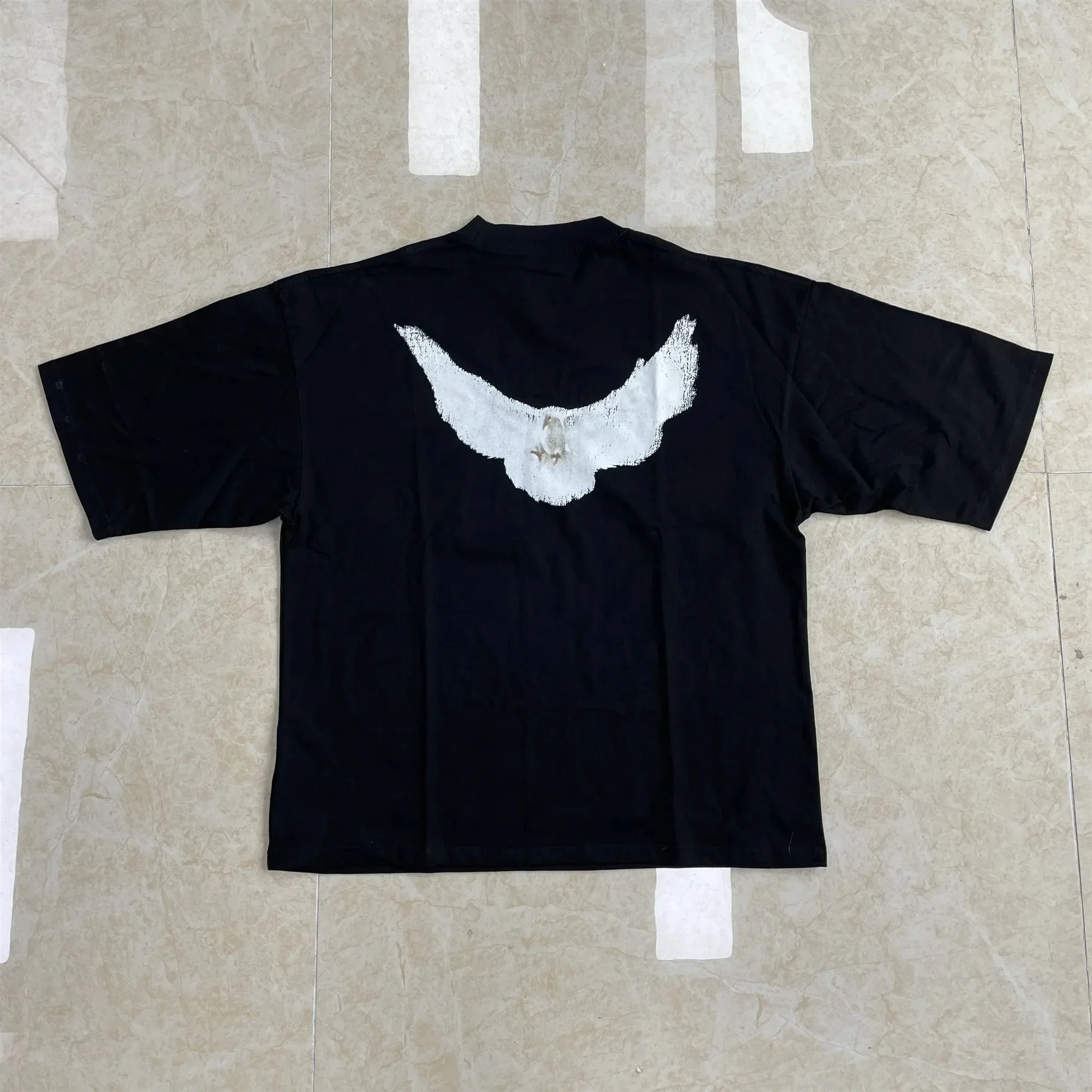 23ss Men T-shirt Streetwear Elbow Oversized Loose DOVE Kanye West YZY Bigger Fashion Tee Tops Women Harajuku Graphic T Shirts