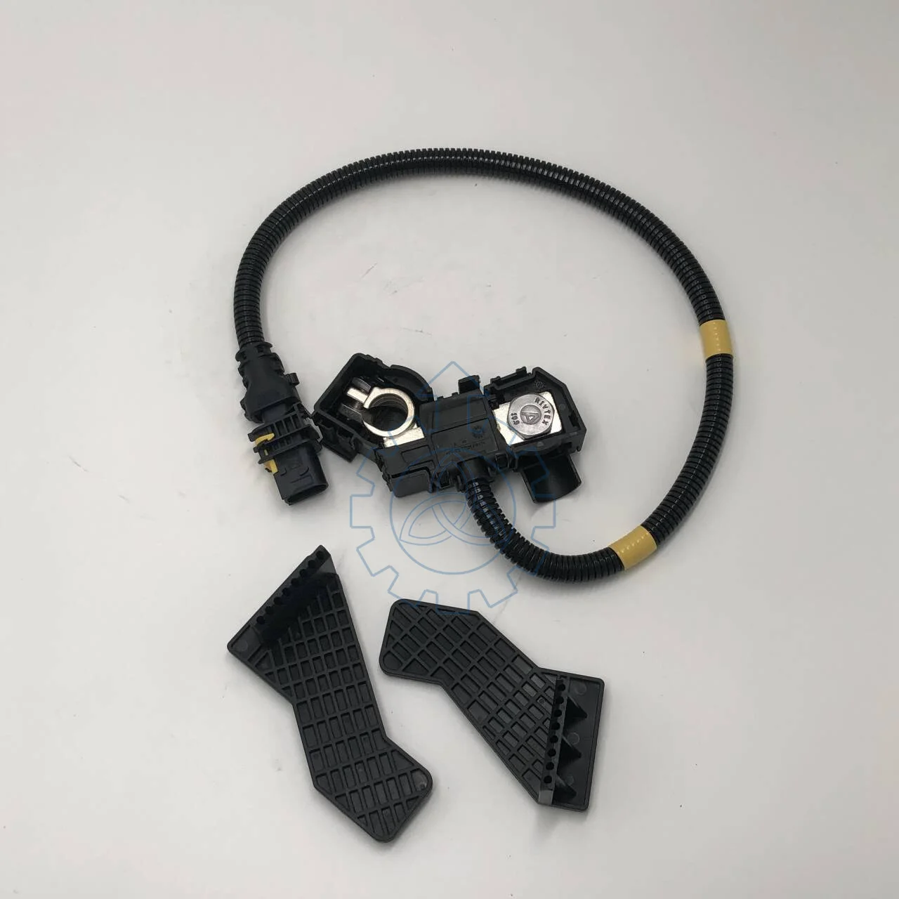 23359018 23937503 23294375 22729391 22767584 23937488 22394412 22767571Truck Charing Sensor Battery Sensor for Volvo Fh 500 view 2