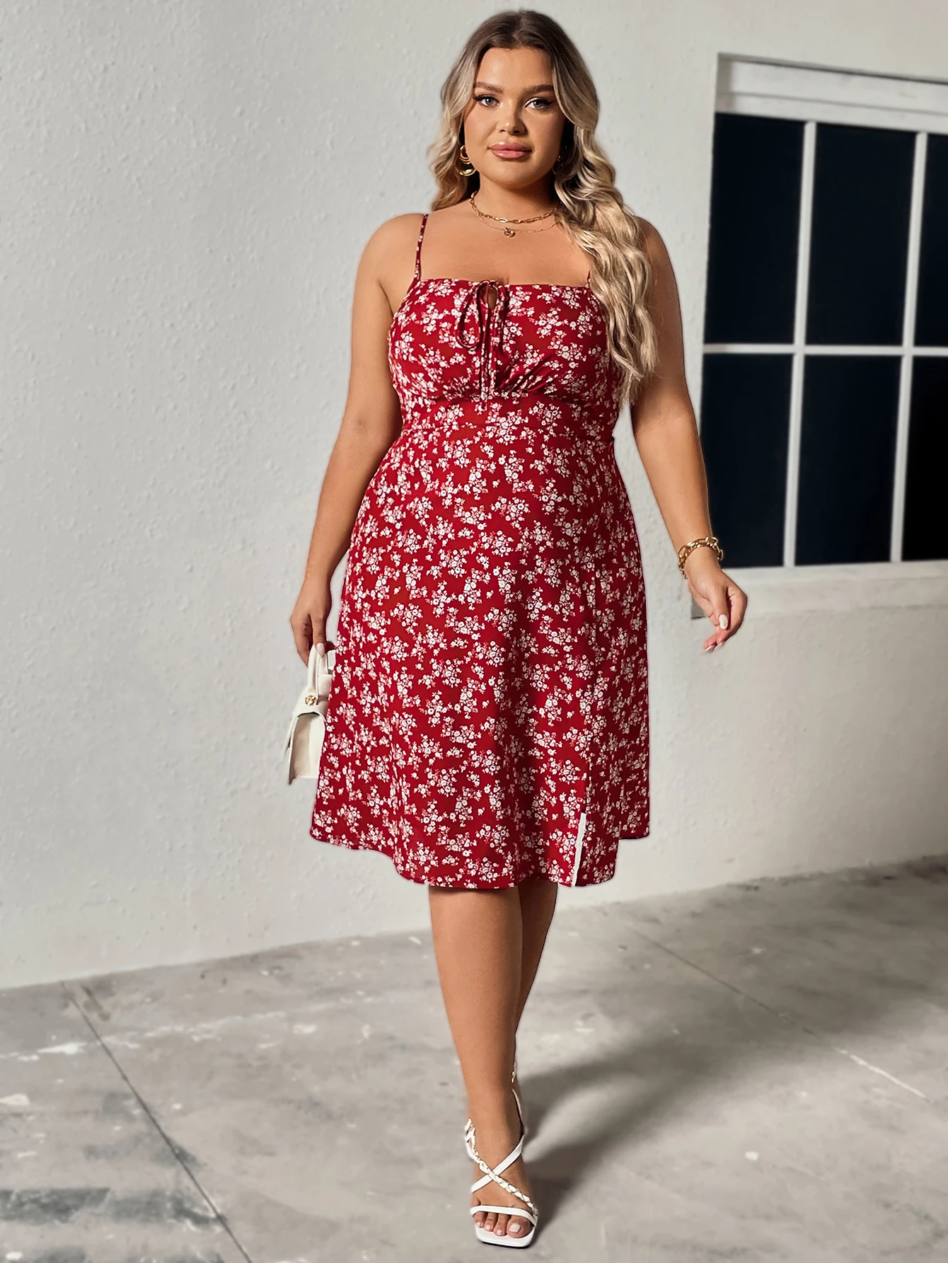 Della Mel Summer Plus Size Dresses for Women 2023 Sexy Sleeveless Halter Midi Dress Casual Holiday Party Backless Short Dress