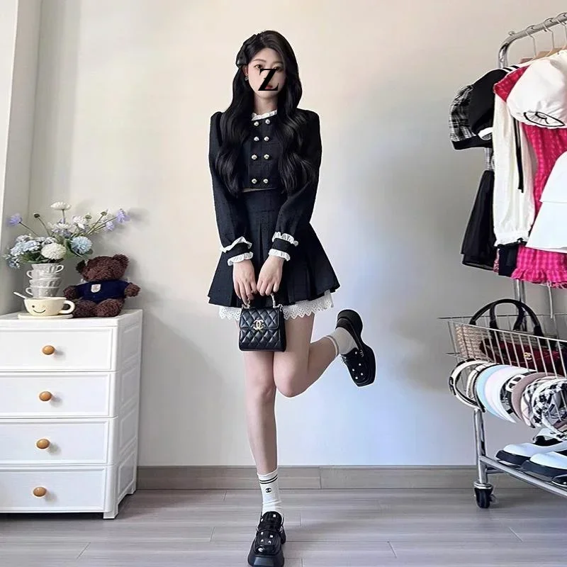 Small Fragrant Style Salt Set Women's College Style Short Coat Hundred Fold Half length Skirt Black Two piece Set