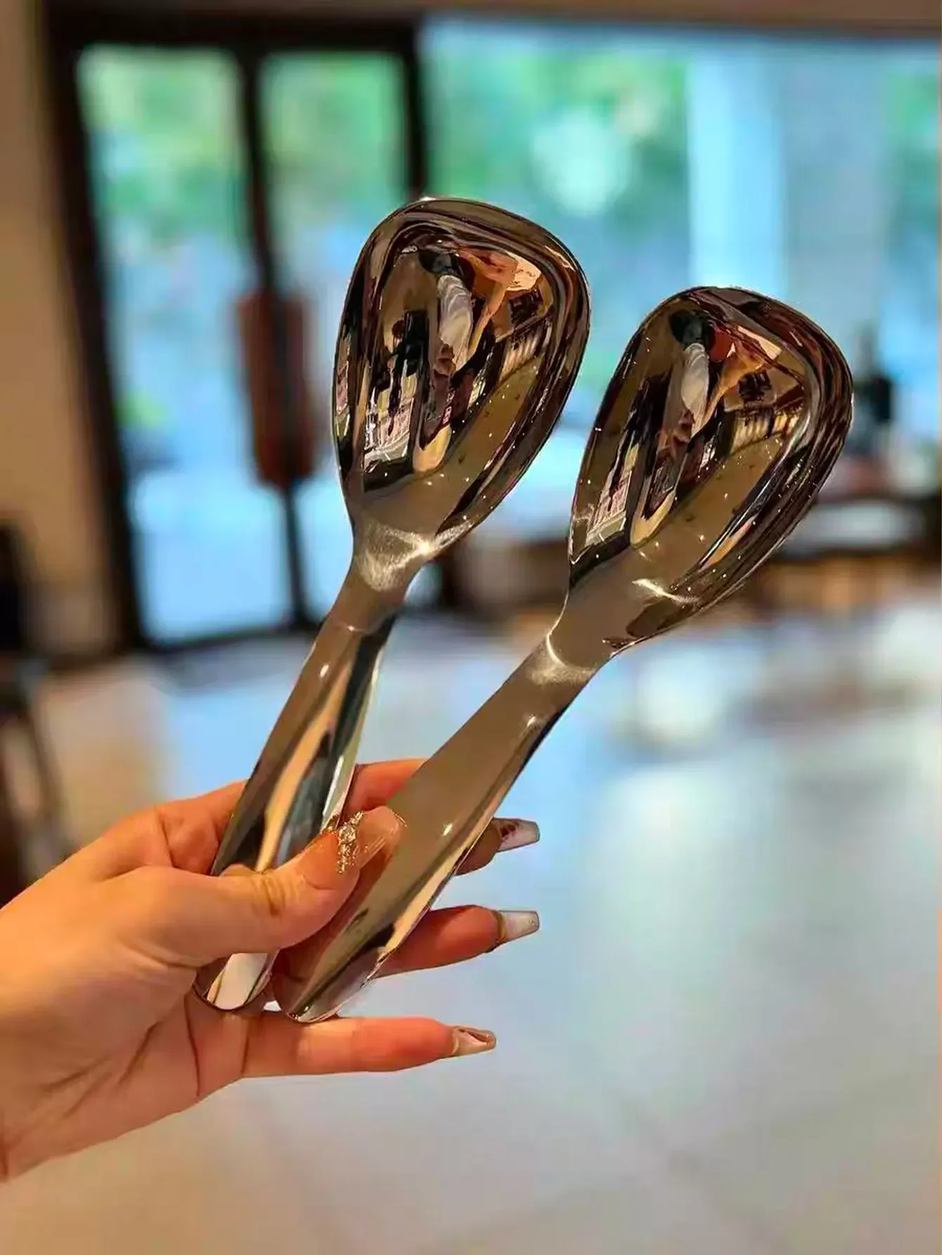 Snail Noodle Spoon 304 Stainless Steel Large Spoon for Serving Soup and Rice, High-End Food-Grade, Ins-Style, 1 Piece