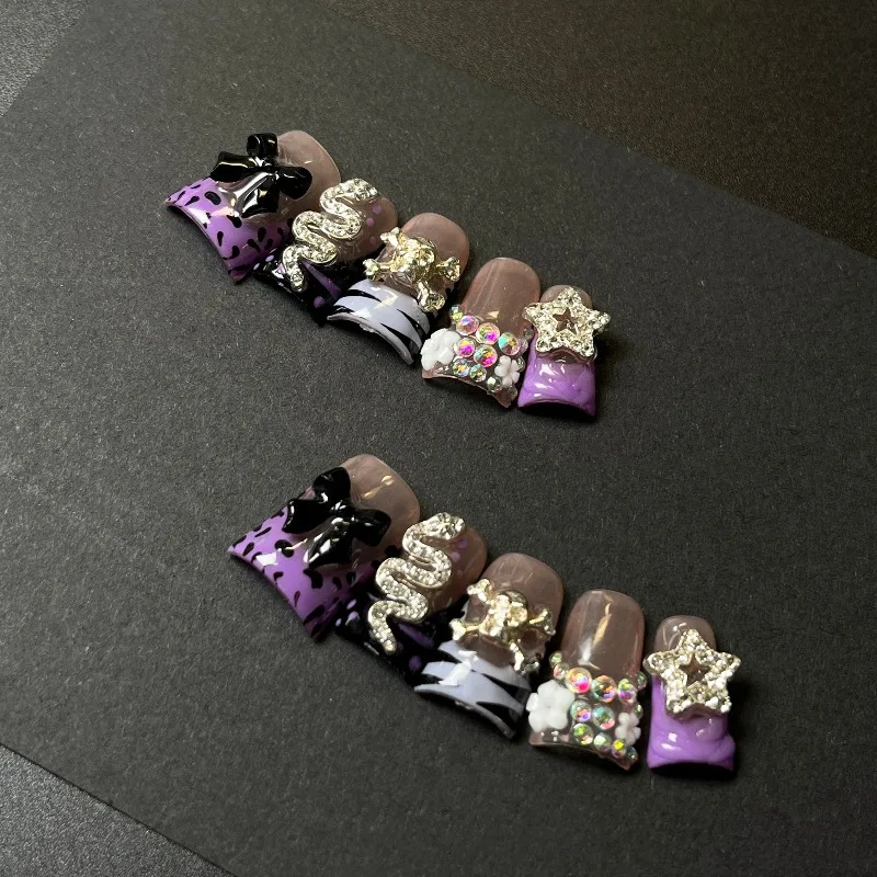 

10PCS Handmade Duckbill Nails Press on Nails European American Diamond Texture Flower Design Trending False Nails ارتداء الدروع