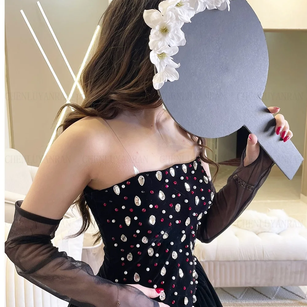 Strapless A-line Formal Occasion Dress 2024 Beads Crystal Long Ball Gowns Velour Evening Party Gowns With Gloves فساتين الحفلات