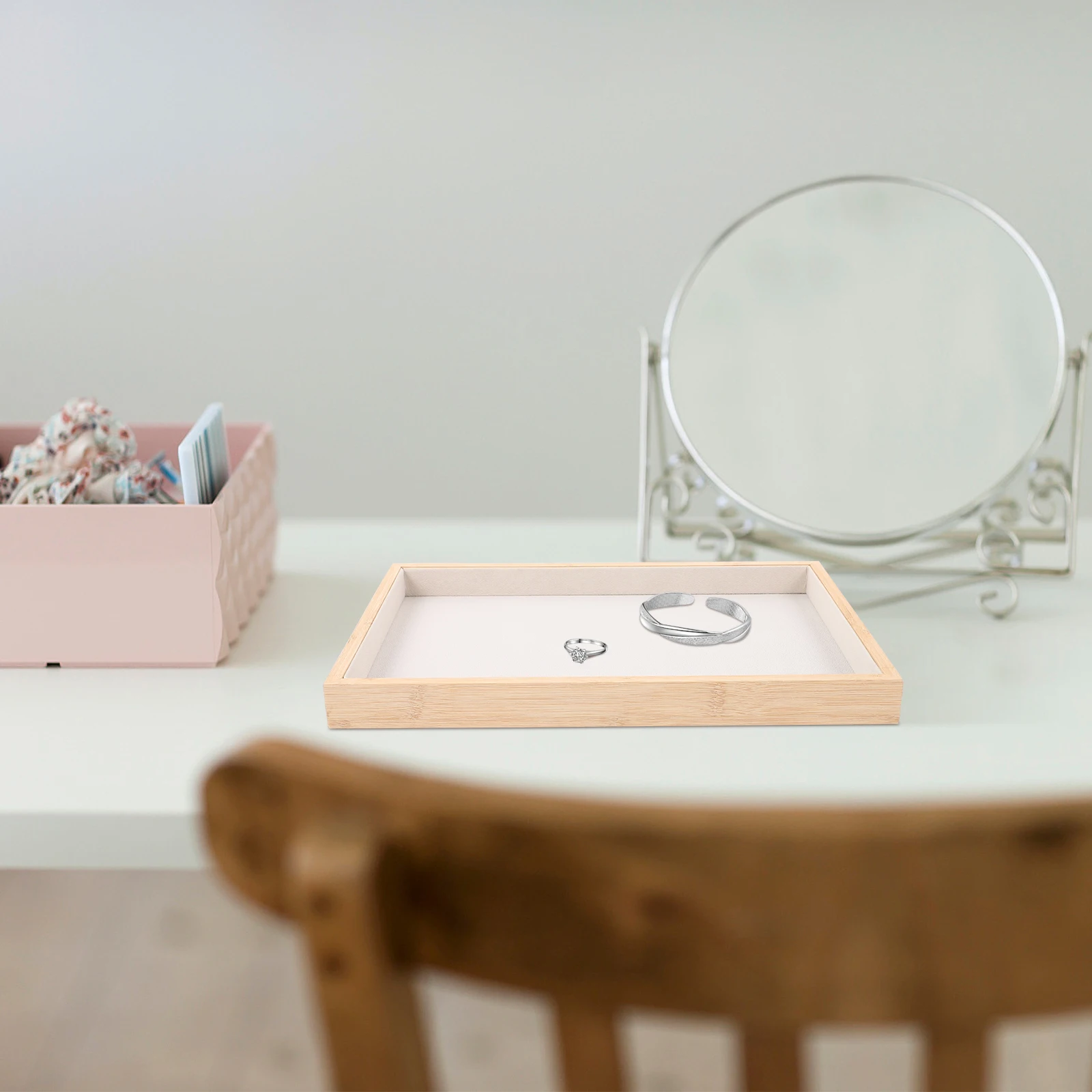 

1PCS Luxury PU Jewelry Display Tray Storage Stand Holder ganizer for Necklace Pendant Gift for Women