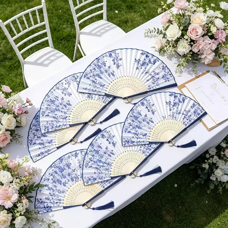 13/26/35 piezas Abanico plegable floral de porcelana azul y blanca personalizado con nombre, aniversario, borla, set de boda para ella/él, regalo para fiesta de bodas, incluye abanico, tarjeta de agradecimiento, borla y bolsa de malla, muy adecuado como r