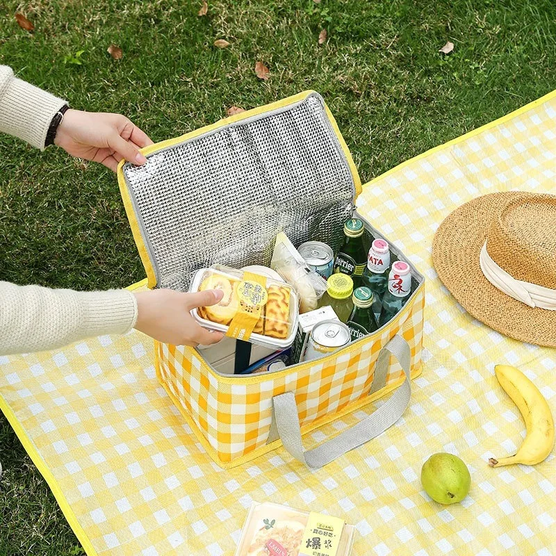 Outdoor Insulated Bag Large Capacity Portable Foldable Checkered Insulated Picnic Handbag Spring Outing Travel Camping Applies