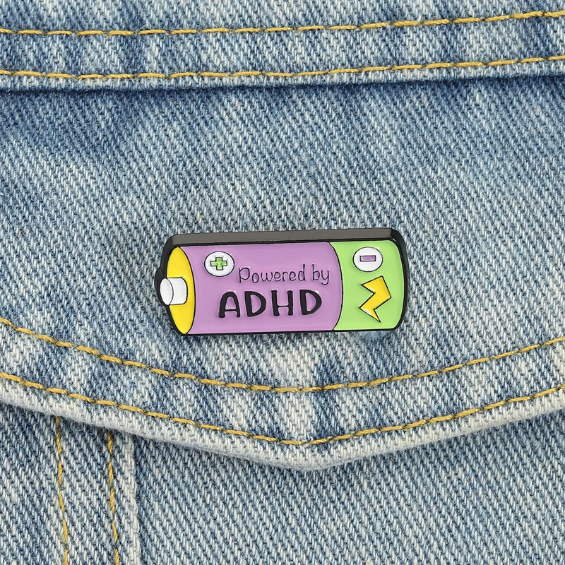 Angetrieben durch ADHS Emaille Pins Cartoon Batterie Broschen Revers Abzeichen Kleidung Niedliche ADHS Bewusstsein Schmuck Geschenk für Freunde