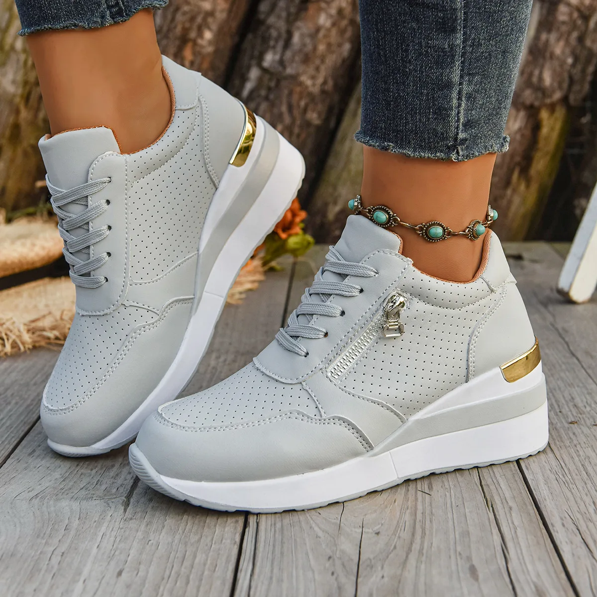 

Women's large-sized thick-soled sports and casual shoes 2025, fashionable lace-up single shoes, fashionable sports shoes
