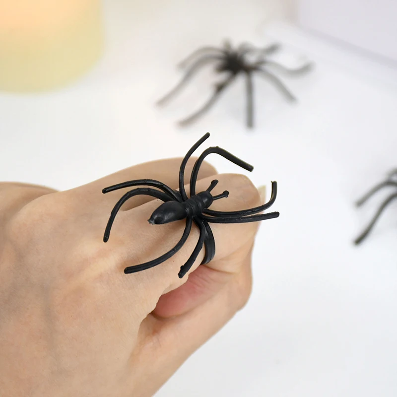 

20/50Pcs Spider Ring Black Horror Spider for Prank Haunted House Toy Bar Party Decor Halloween Decoration Kid Toy Gift