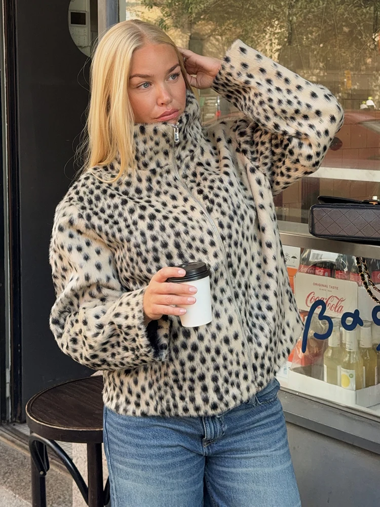 Damen Leopardenmuster Kunstpelzjacke mit Reißverschluss, Stehkragen, Kurzer Schnitt, Locker Geschnittener Flauschiger Mantel, Vintage Street Casual Damen-Oberbekleidung – Detail 6