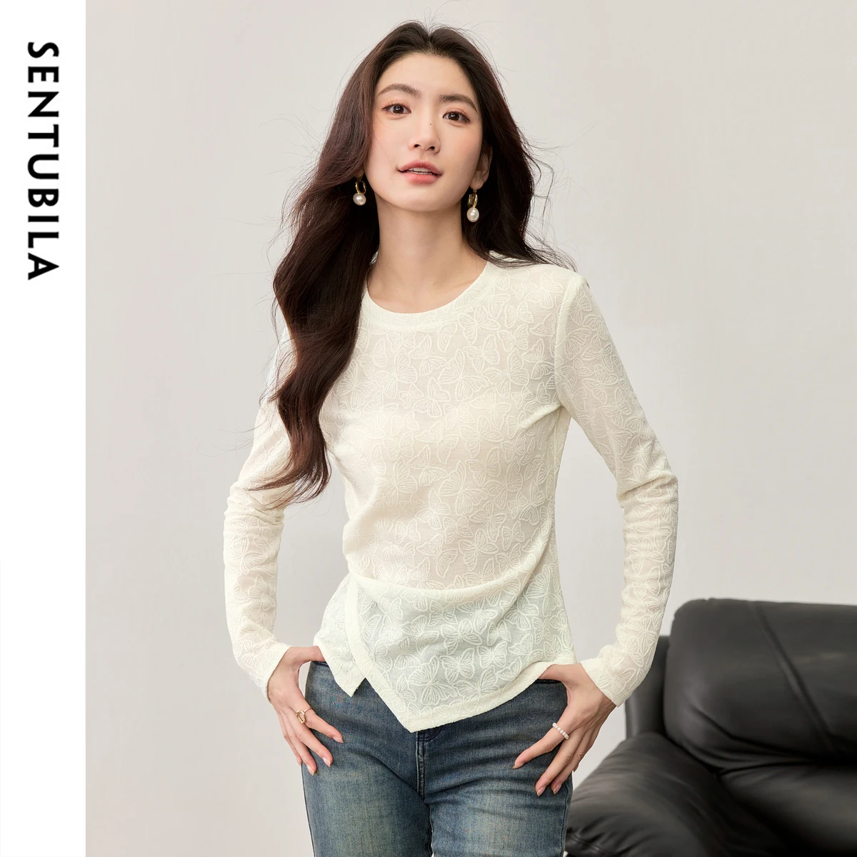

SENTUBILA Lace T-Shirt For Woman 2025 Autumn O-Neck Irregular Pendulum Fitted Waist Slim Fitted Long Sleeve T-Shirt 153SA2660