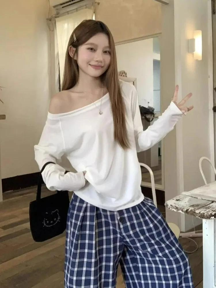 

Женская футболка с косым вырезом и открытыми плечами и длинными рукавами, весенне-осенняя свободная рубашка с внутренней нижней частью, топ