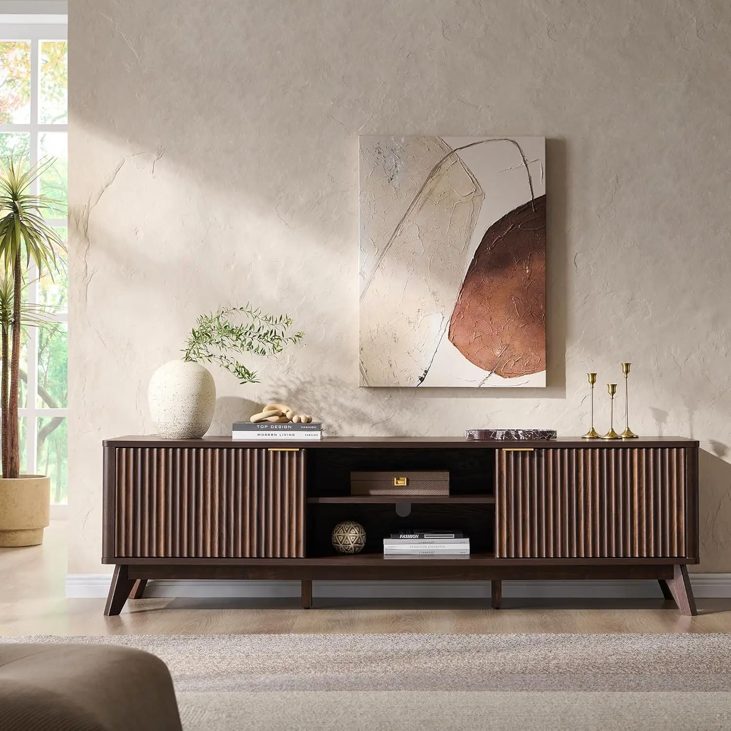 I Have a 3.5-Meter Wall for a TV: What Size Console Should I Get?