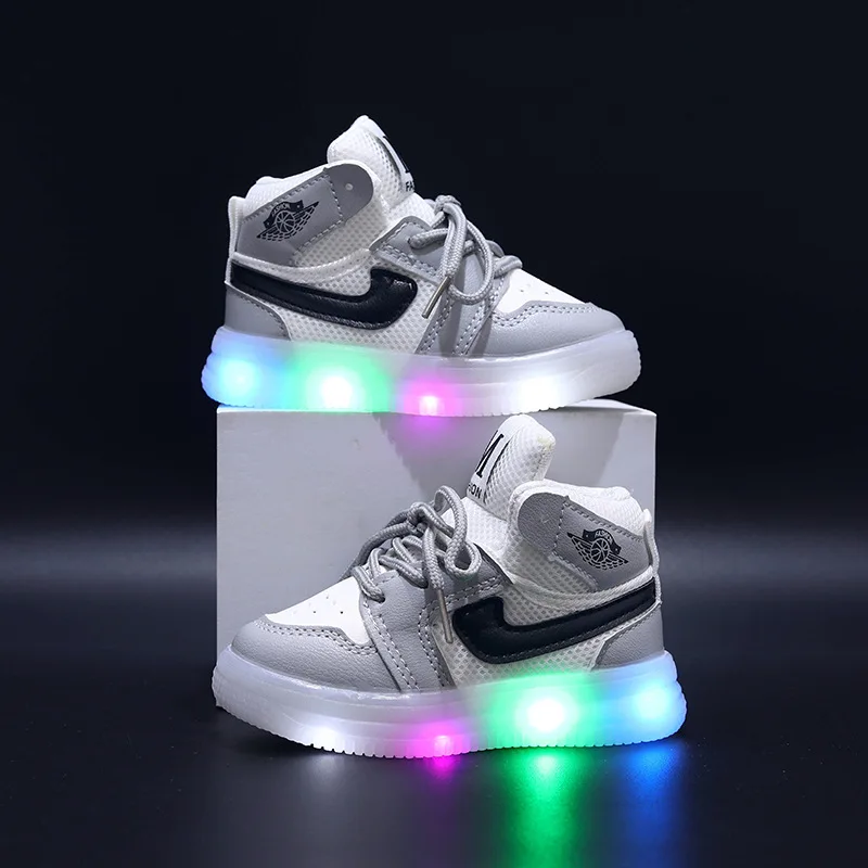 Girls Shining Light Mesh Casual Shoes Boys Glowing Light Toddler Sneakers Children\'s Luminous Shoes Little Girls Board Sneakers