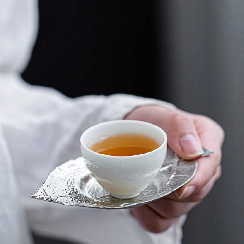 1PC silver retro metal coaster tea ceremony decoration exquisite insulation pad suitable for tea rooms, home decoration