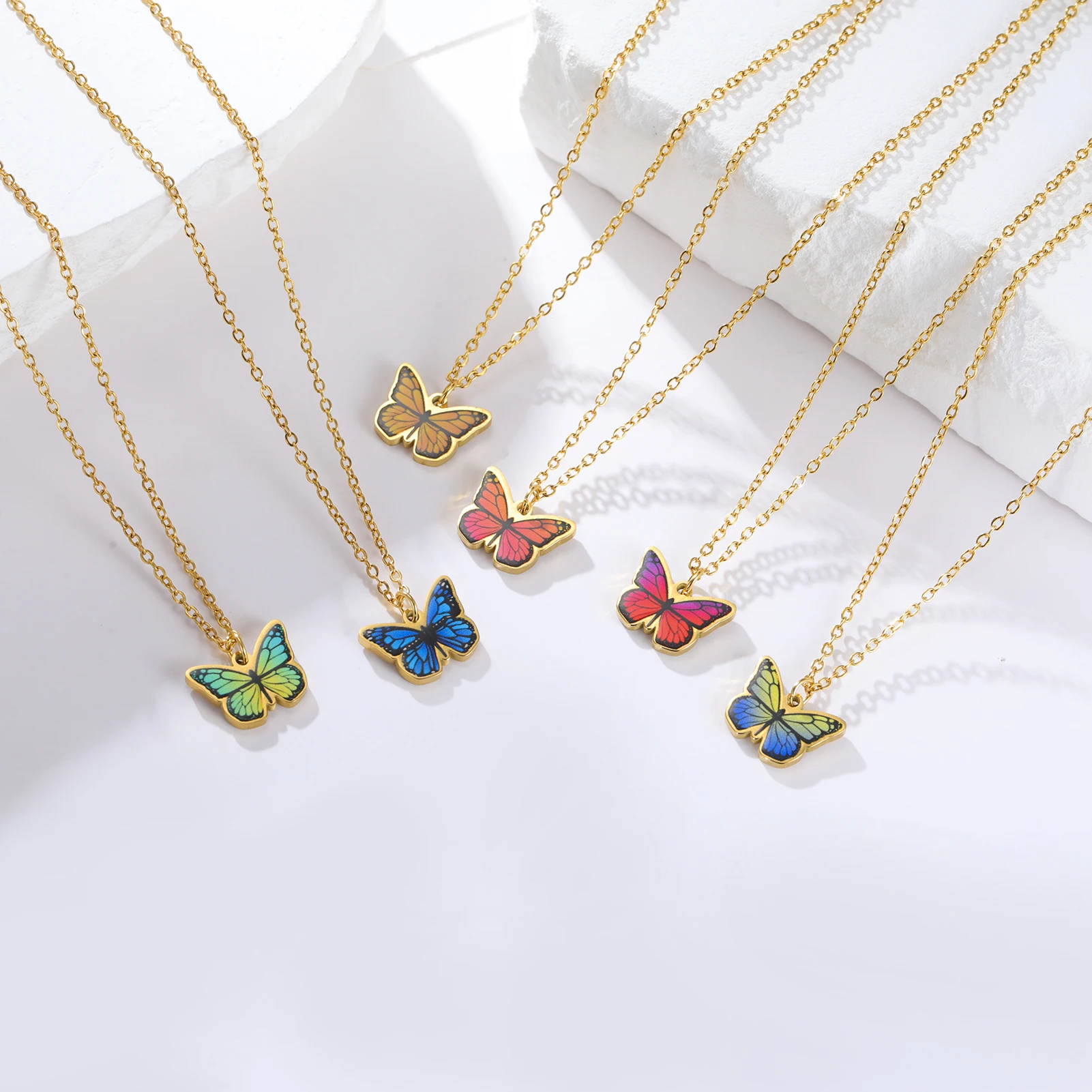 Unift colorido borboleta pingente colar moda aço inoxidável colar banhado a ouro borboleta colar presentes de festa para amigo