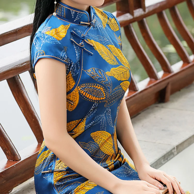 

Mandarin Collar Classic Cheongsam Silky Big Size Formal Party Gown Print Leaves Short Sleeve Qipao Women Sexy Ancient Vestidos