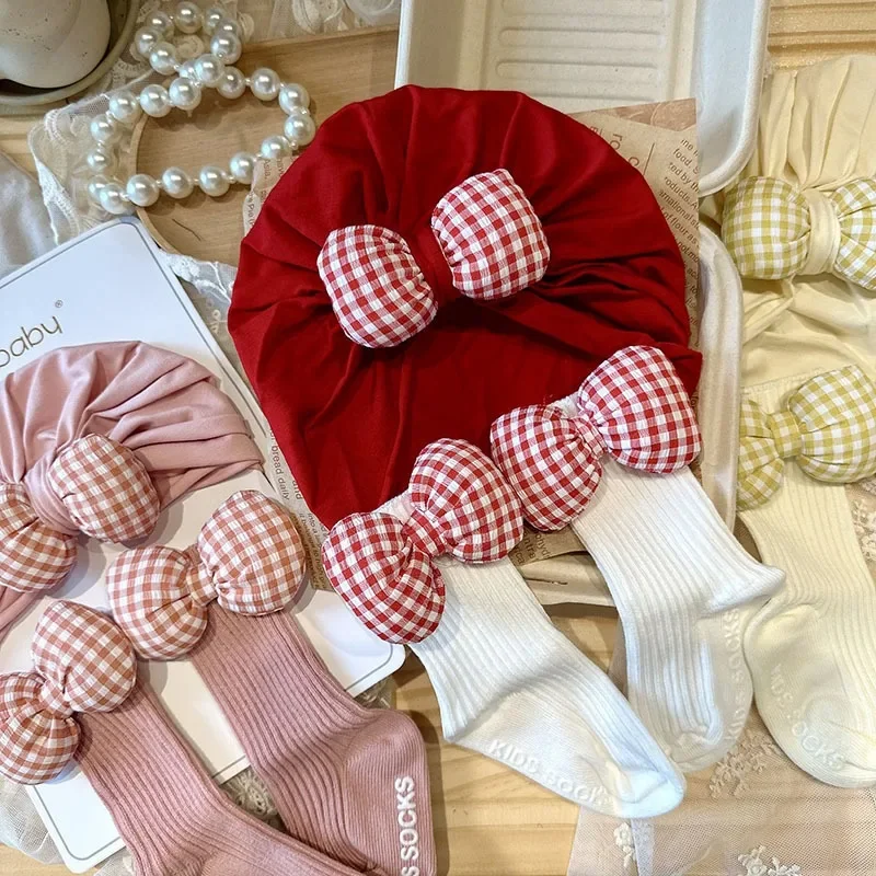 Baby Mädchen Karierte Schleife Turban Mütze Socken Set Neugeborene Mädchen Karierte Schleife Kopfwickel Rutschfeste Baumwoll-Bodensocken A6156