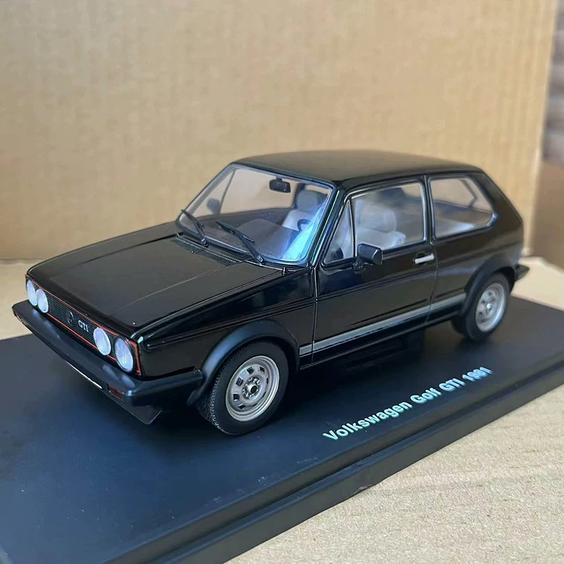 IXO 1:24 Scale GOLF GTI 1981 Car Alloy Simulation Car Model Diecast Toy Collectible Ornaments