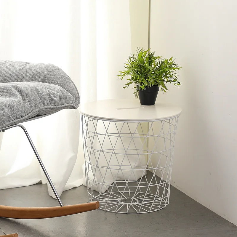 Nordic modern wrought iron coffee table can be freely moved for use next to the living room sofa or for household storage
