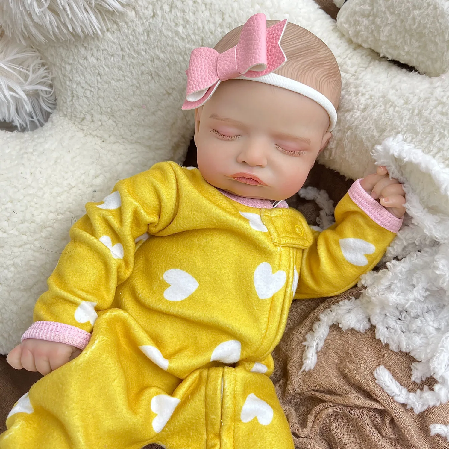 

Кукла BZDOLL 19 дюймов (48 см) «Спящий реборн» с тканевым телом, реалистичная, 3D-эффект кожи, модный подарок на день рождения для девочки