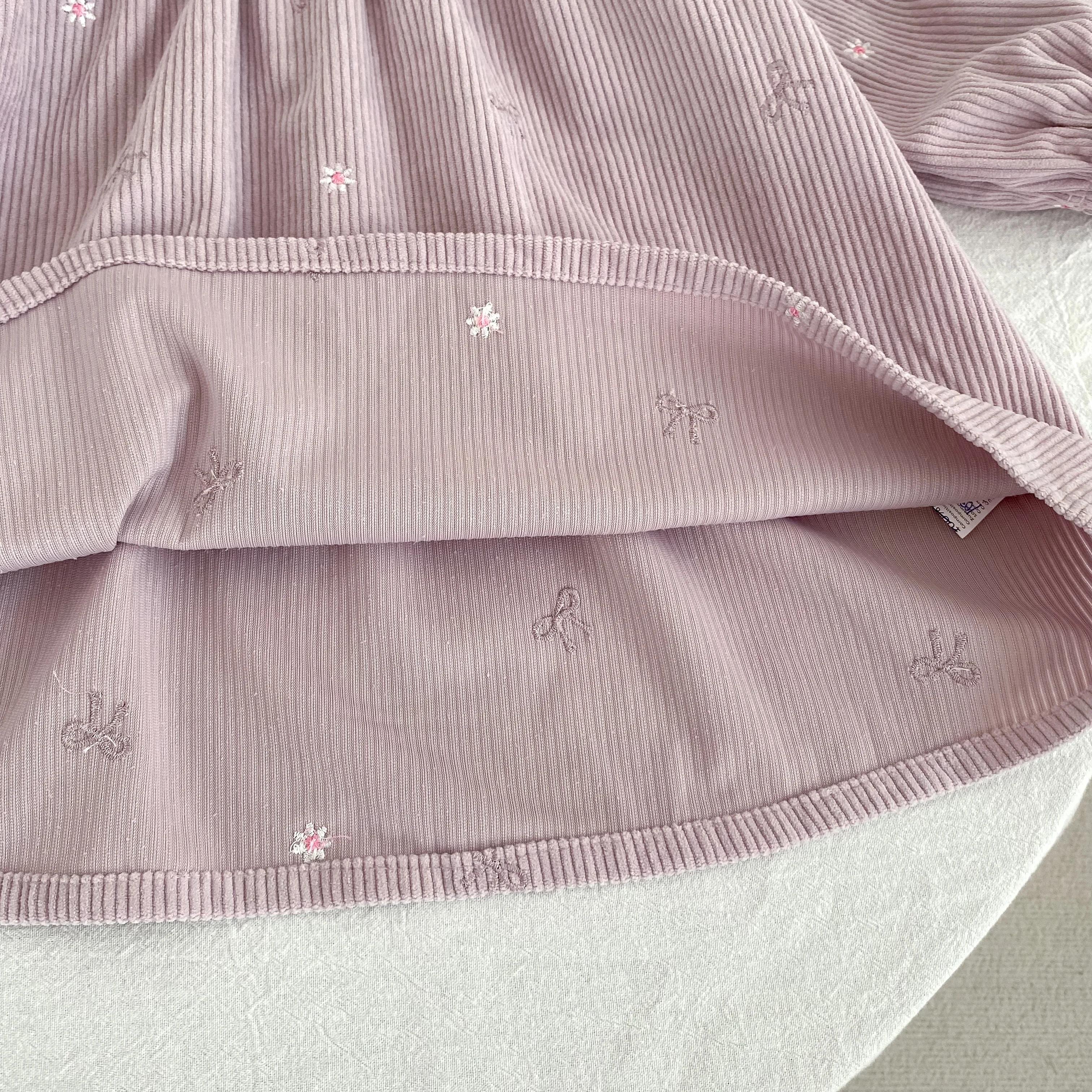 2026 Baby-Mädchen Cordkleid Süße Stickerei Schleife Peter-Pan-Kragen Langarm Prinzessinnenkleid Frühling Winter Lässiges Partykleid – Detail 13
