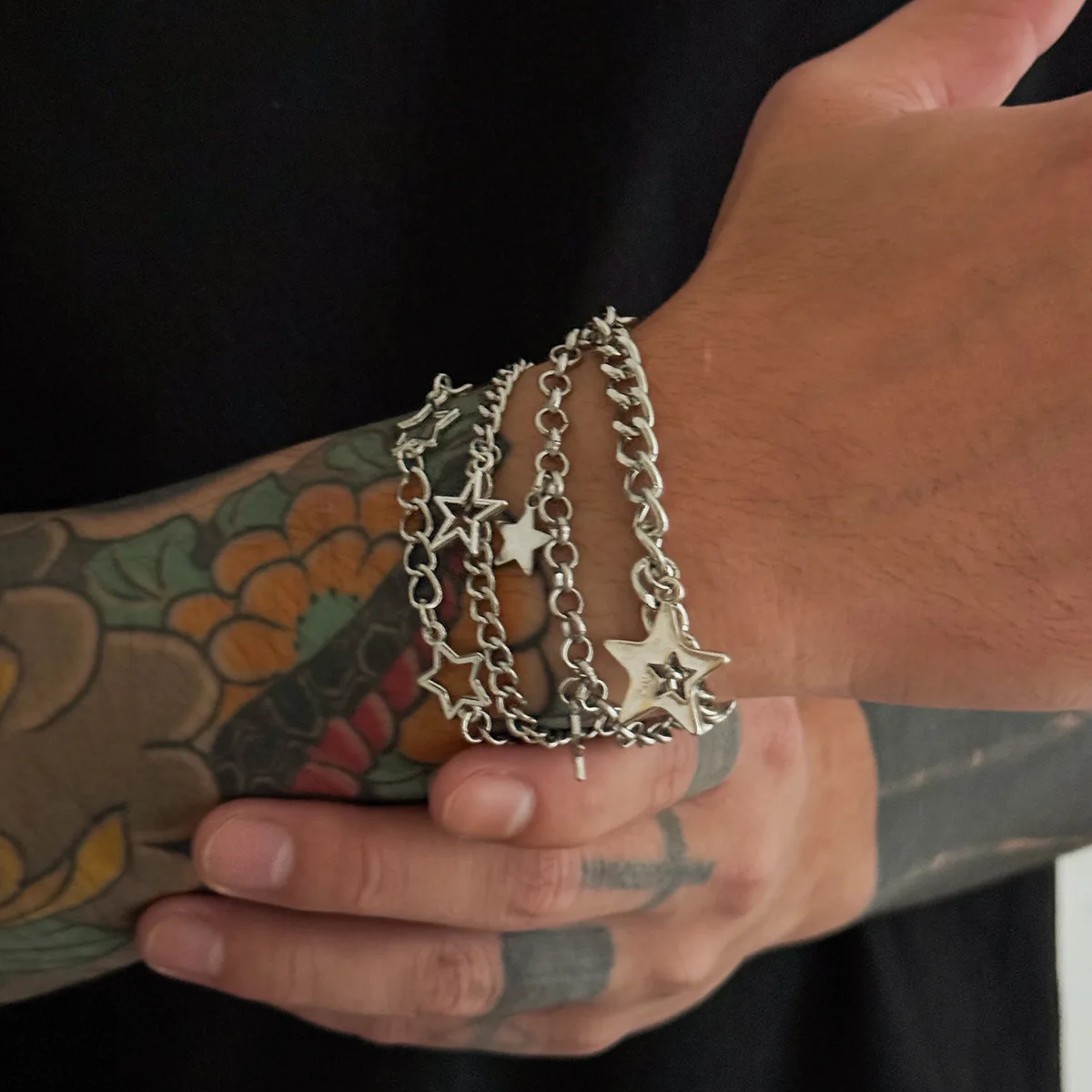 4Pcs Y2K Punk Hollow Star Pendant Bracelet Set for Women Men Trendy Metal Stackable Bracelets Wrist Jewelry Gift Party