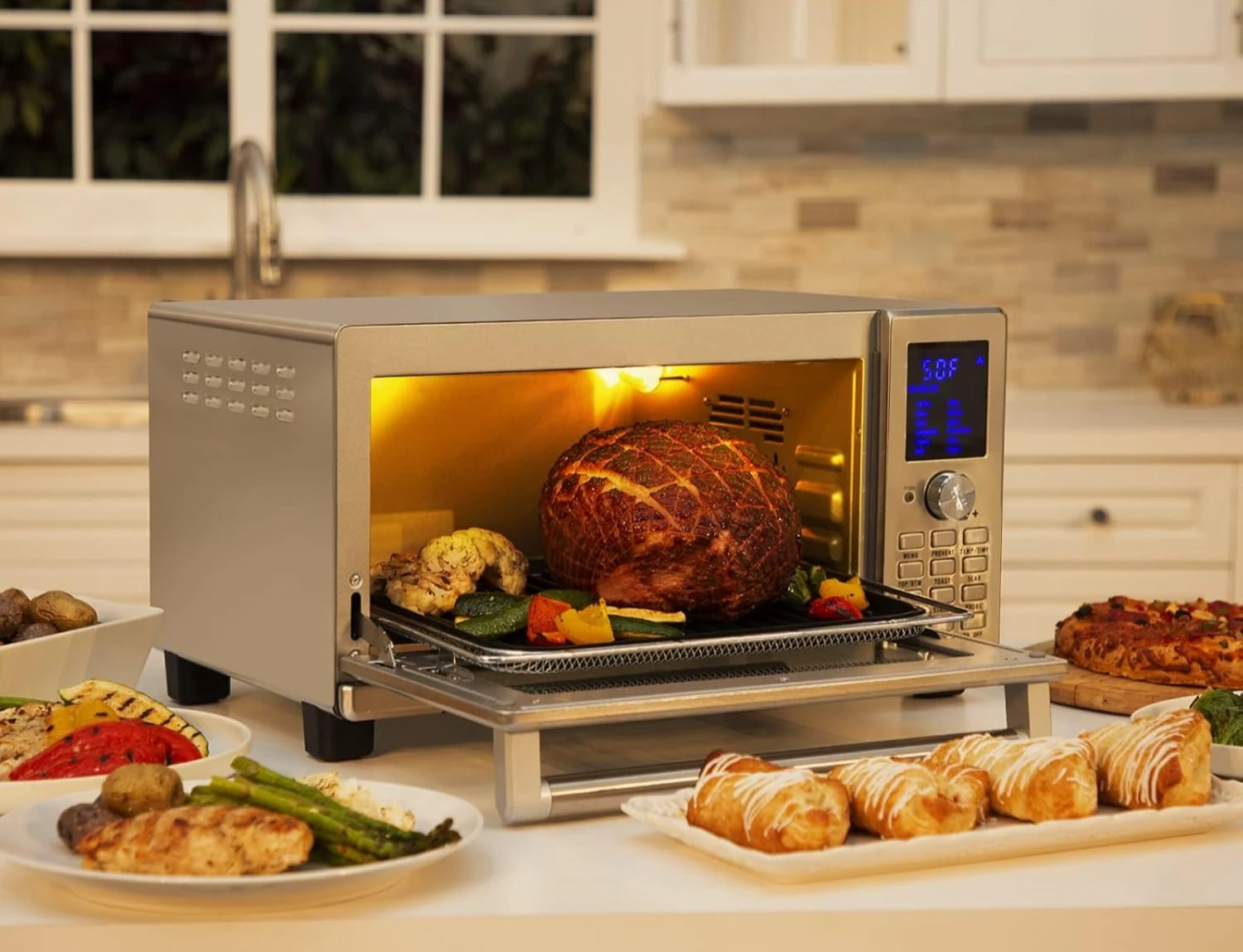 30-Qt XL Capacity, 50F-500F adjustable in precise 5F increments, Integrated Smart Thermometer, Linear T Technology