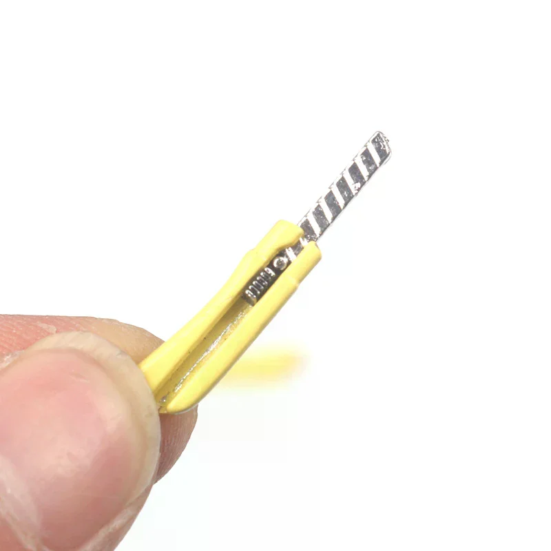 1/12 Dollhouse Simulation Utility Knife Model Dollhouse Miniature Study Decoration Dolls House Stationery Accessories